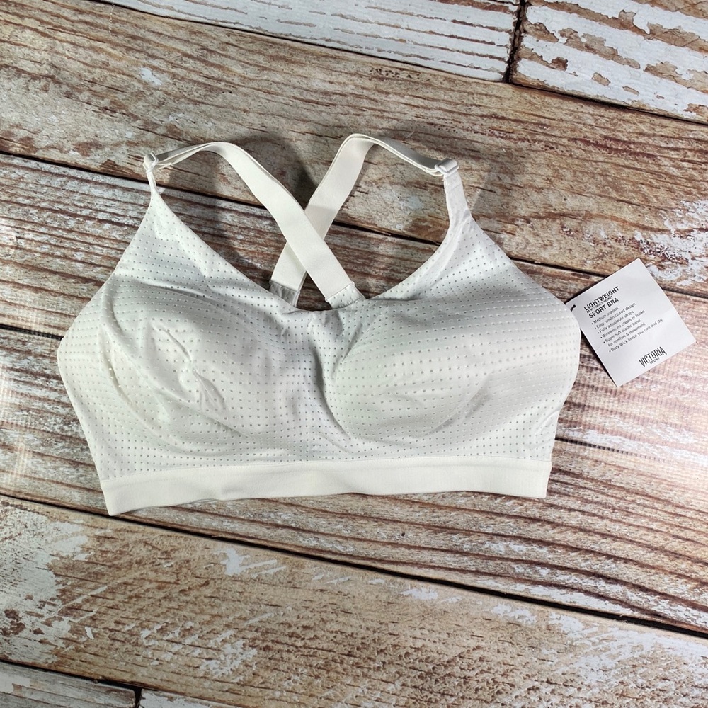 Victoria’s Secret Lightweight Sports Bra